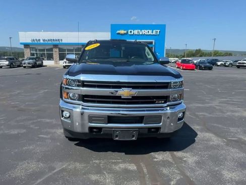 Used 2019 Chevrolet Silverado 2500 LTZ w/ LTZ Plus Package AWD/4WD image 3