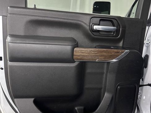 Used 2023 Chevrolet Silverado 3500 High Country image 31