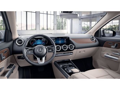 Certified 2023 Mercedes-Benz GLA 250 4MATIC image 33