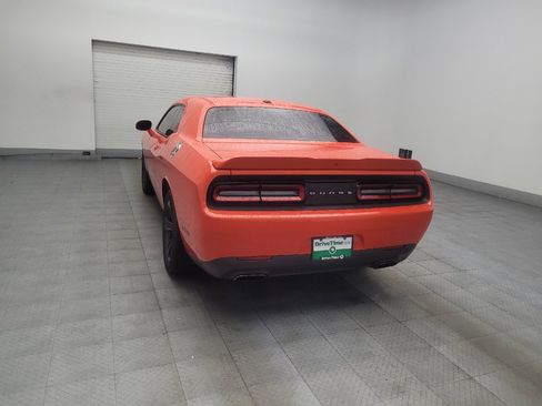 Used 2019 Dodge Challenger SXT RWD image 5