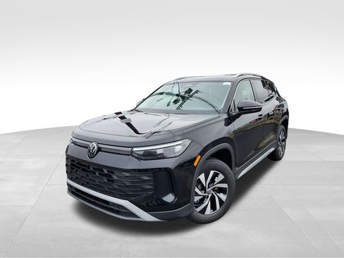 New 2026 Volkswagen Tiguan S image 3