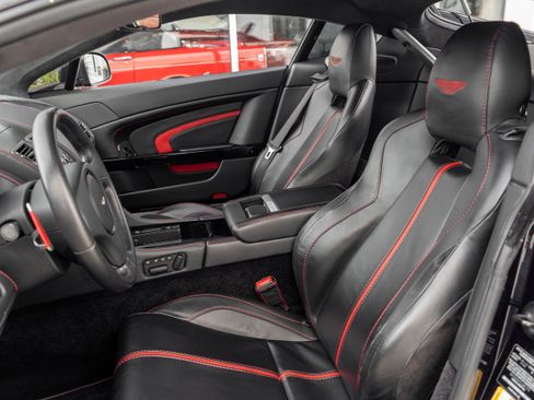 Used 2015 Aston Martin V12 Vantage S image 13