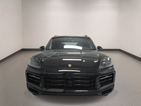 Used 2026 Porsche Cayenne S AWD/4WD image 9