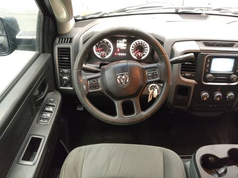 Used 2014 RAM 1500 Express RWD image 22