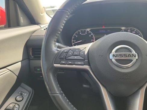 Used 2022 Nissan Sentra SV FWD image 18