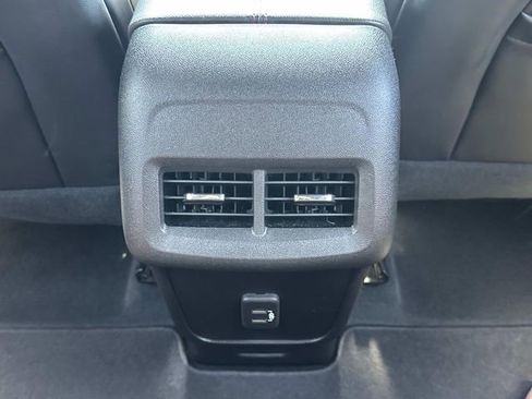 Used 2022 Chevrolet Equinox RS w/ RS Leather Package FWD image 18