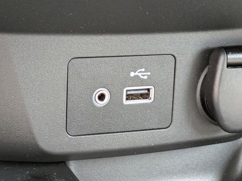 Used 2019 Nissan Rogue Sport SL w/ Premium Package FWD image 27