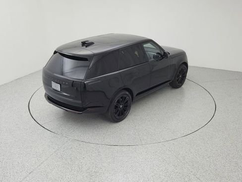 Certified 2025 Land Rover Range Rover SE image 14