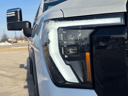 New 2026 GMC Sierra 2500 Denali Ultimate w/ Max Trailering Package image 10