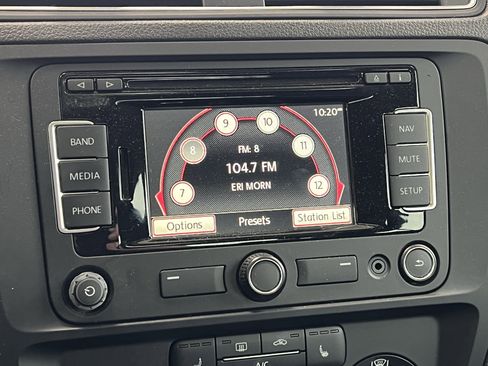 Used 2015 Volkswagen Jetta SE image 24