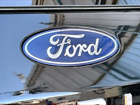 Certified 2025 Ford Expedition Active image 31