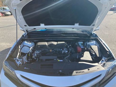 Used 2023 Toyota Camry SE image 19