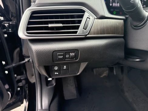 Used 2022 Honda Accord EX-L image 16