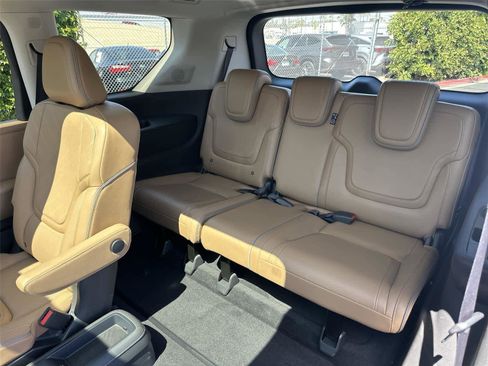 Used 2025 INFINITI QX80 Luxe RWD image 42