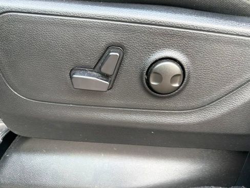 Used 2025 RAM 1500 Big Horn RWD image 18