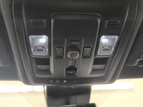Certified 2025 Chevrolet Tahoe High Country AWD/4WD image 18
