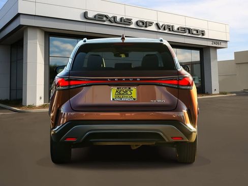 Used 2023 Lexus RX 350 FWD image 2