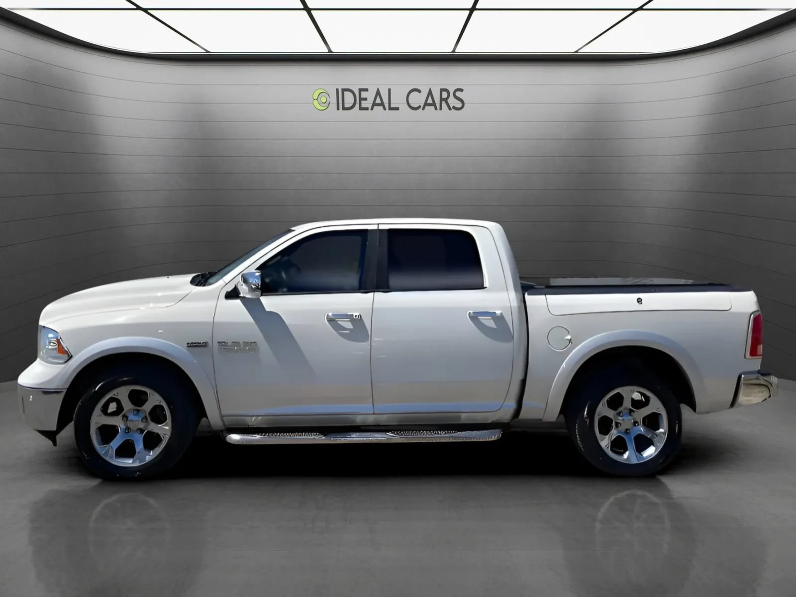 Used 2016 RAM 1500 Laramie w/ Convenience Group RWD image 8