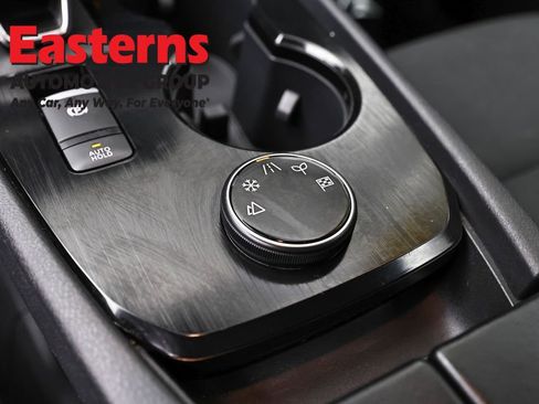 Used 2024 Nissan Rogue S AWD/4WD image 21