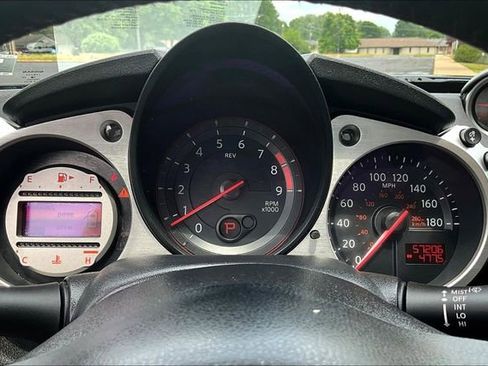 Used 2012 Nissan 370Z Coupe RWD image 12