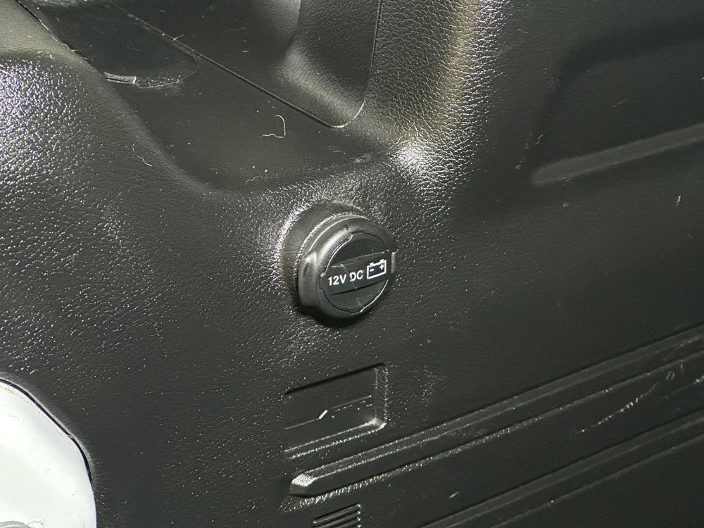 Used 2019 Jeep Wrangler Unlimited Sahara w/ Uconnect 4C Nav & Sound Group AWD/4WD image 17