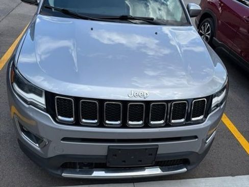 Used 2018 Jeep Compass Limited w/ Navigation Group AWD/4WD image 2