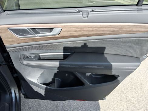 Used 2024 Volkswagen Atlas SEL Premium R-Line image 26