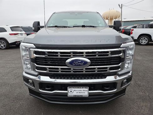 Used 2024 Ford F250 XLT w/ FX4 Off-Road Package image 12