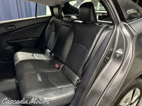 Used 2018 Toyota Prius Four w/ Advanced Technology Package FWD image 9