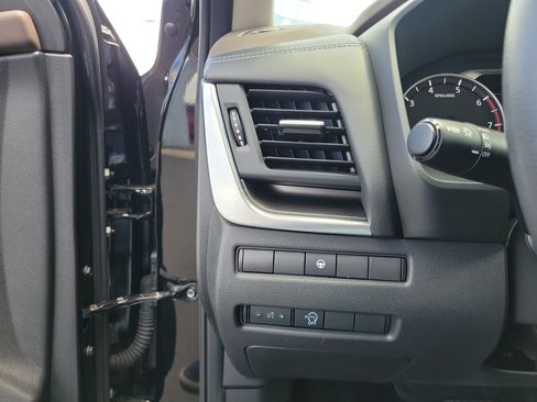 Certified 2023 Nissan Rogue SV AWD/4WD image 20