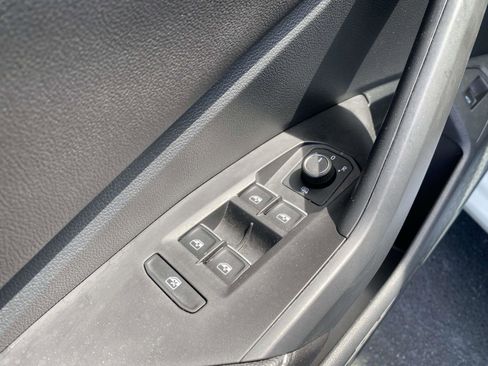 Certified 2025 Volkswagen Jetta Sport FWD image 17