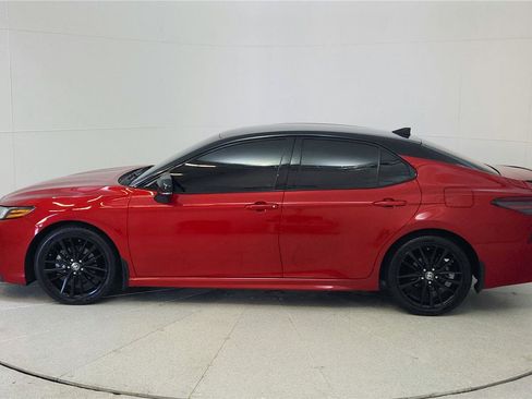 Used 2021 Toyota Camry XSE w/ Cold Weather Package FWD image 4