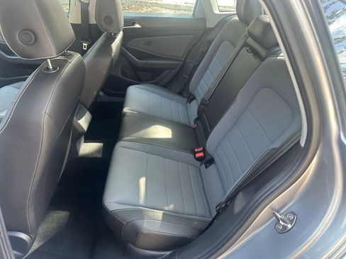 Used 2025 Volkswagen Jetta SE image 20