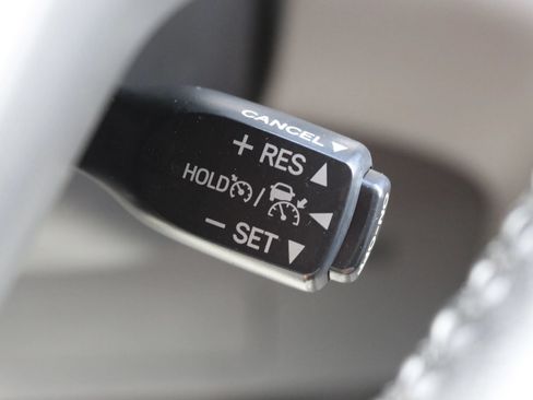 Used 2020 Toyota Sienna XLE AWD/4WD image 16