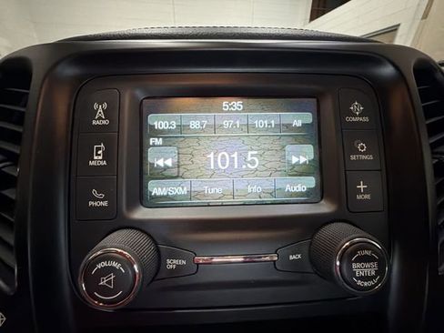 Used 2014 Jeep Cherokee Sport image 16