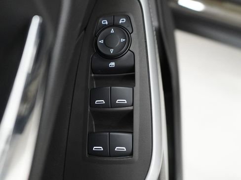 Used 2024 Chevrolet Trax LS w/ LS Convenience Package FWD image 13