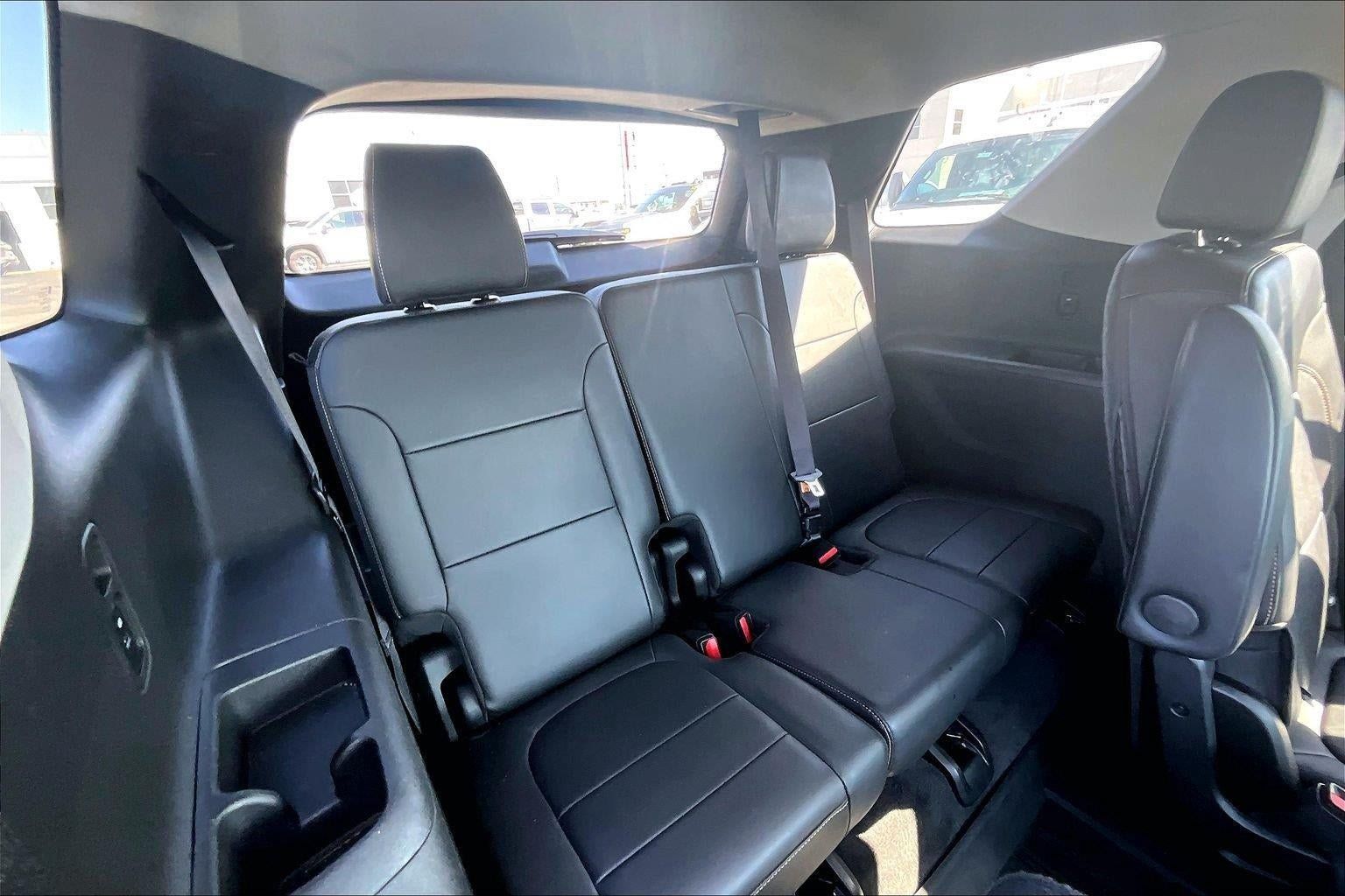 Used 2019 Chevrolet Traverse Premier w/ Redline Edition AWD/4WD image 25