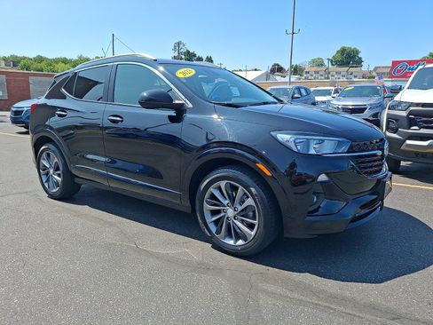 Used 2023 Buick Encore GX Select w/ Sport Touring Package FWD image 3