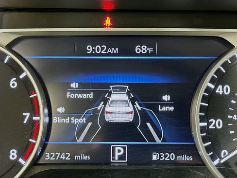 Used 2025 Nissan Sentra SV image 19