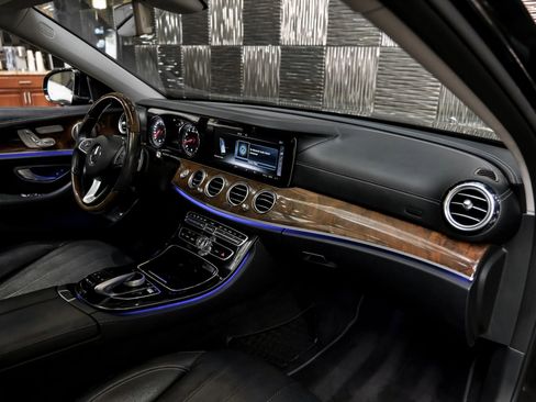 Used 2017 Mercedes-Benz E 300 image 11