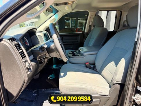 Used 2018 RAM 1500 Express w/ Black Ram 1500 Express Group AWD/4WD image 22