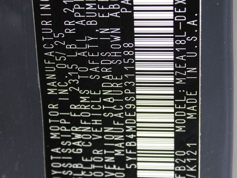 Used 2025 Toyota Corolla LE w/ Convenience Package image 27