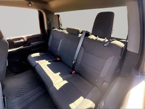 Used 2024 Chevrolet Silverado 2500 Custom w/ Custom Value Package image 27