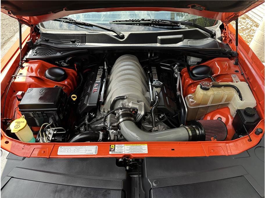 Used 2009 Dodge Challenger SRT8 w/ SRT Option Group II RWD image 29
