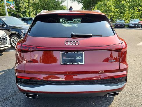 Used 2025 Audi Q5 Premium Plus w/ Premium Plus AWD/4WD image 11