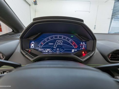 Used 2024 Lamborghini Huracan Tecnica RWD image 39