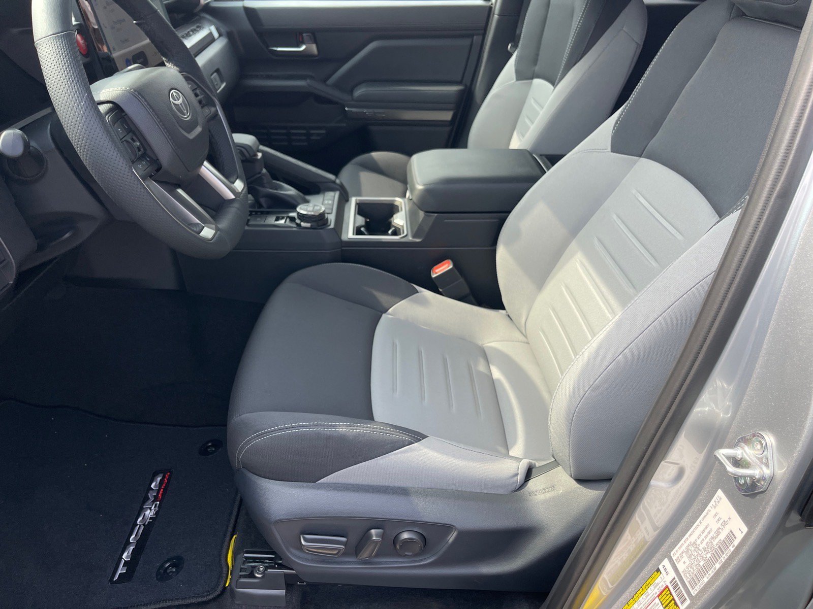 New 2026 Toyota Tacoma TRD Off-Road w/ TRD Off Road Upgrade Package AWD/4WD image 9