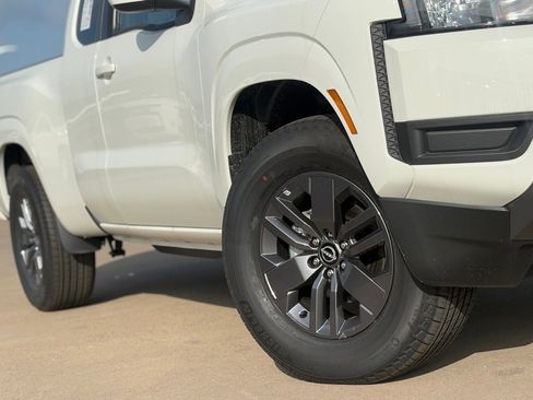 New 2025 Nissan Frontier SV image 8