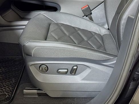 New 2026 Volkswagen Atlas SE image 16