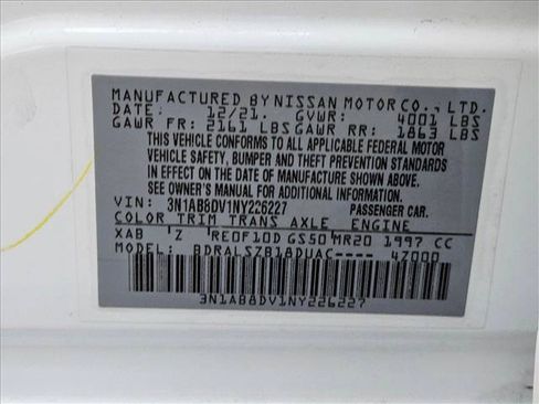 Used 2022 Nissan Sentra SR w/ SR Premium Package FWD image 17